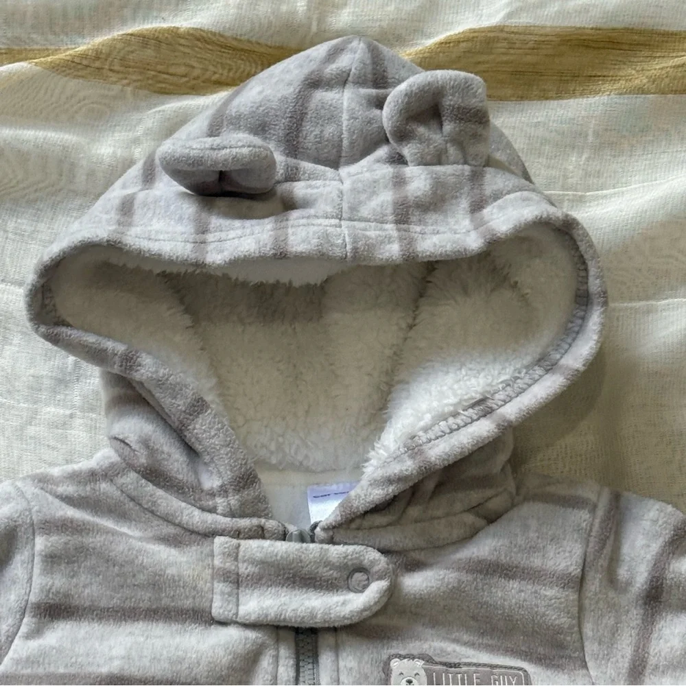 Carter's Striped Gray Hooded Footie Size 6 months